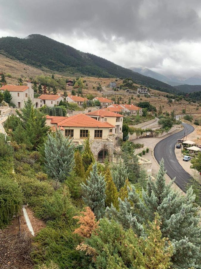 Καστρο Πετρινα Σαλε Καλαβρυτα Villa Kalávrita Kültér fotó