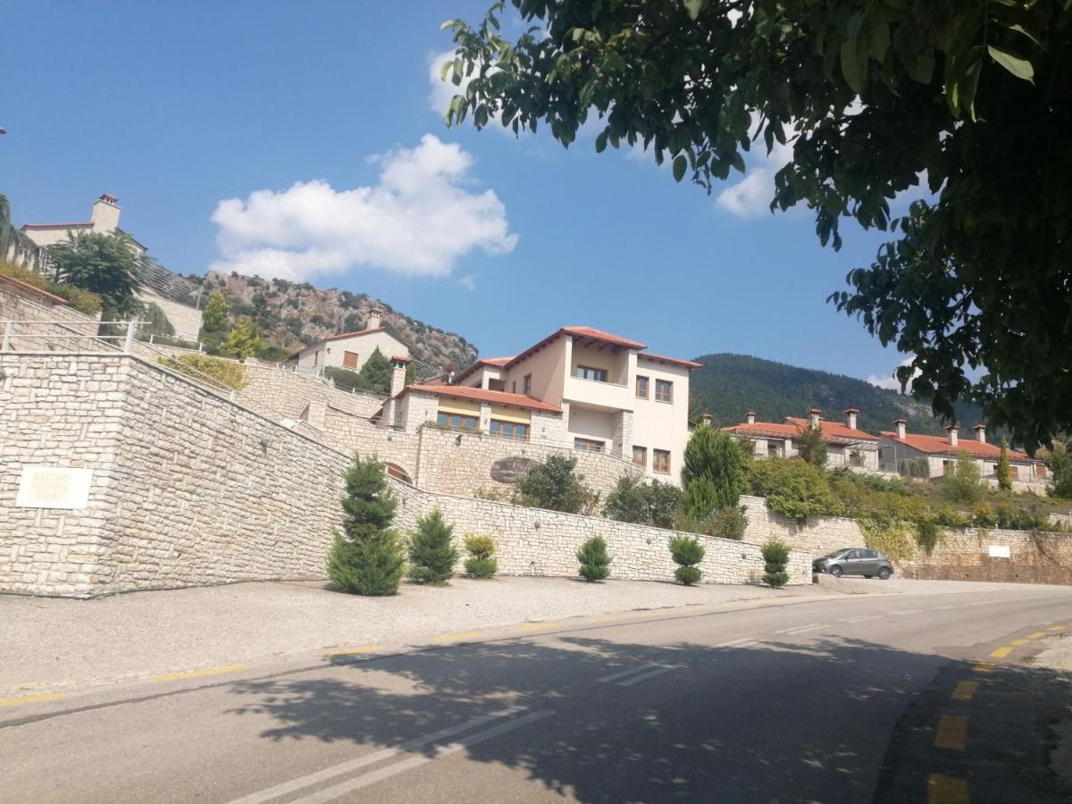 Καστρο Πετρινα Σαλε Καλαβρυτα Villa Kalávrita Kültér fotó