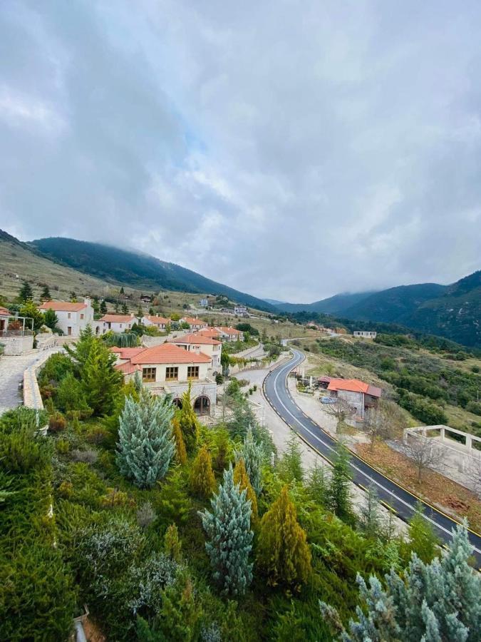 Καστρο Πετρινα Σαλε Καλαβρυτα Villa Kalávrita Kültér fotó