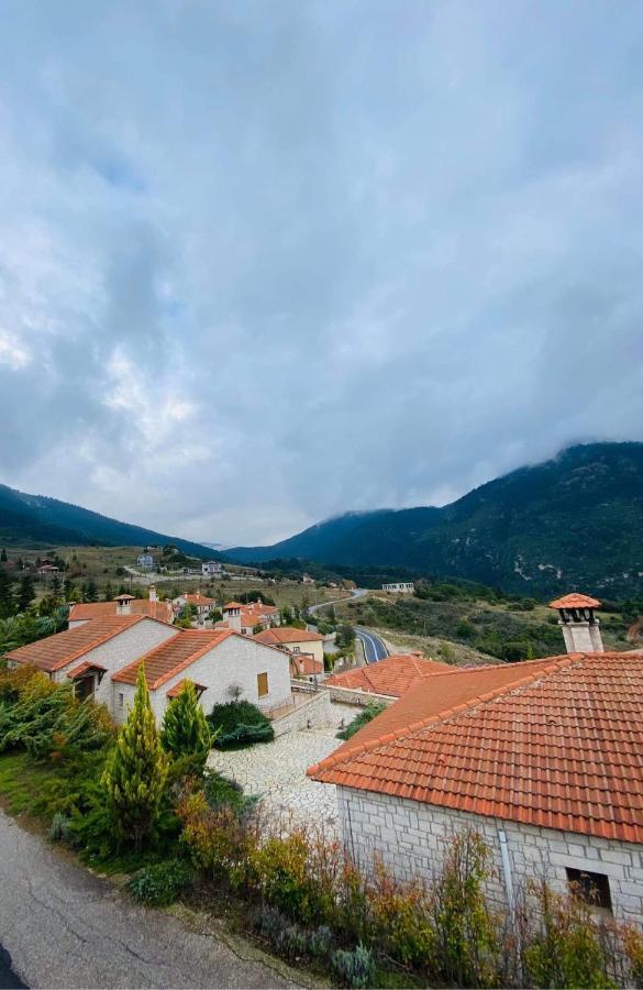 Καστρο Πετρινα Σαλε Καλαβρυτα Villa Kalávrita Kültér fotó