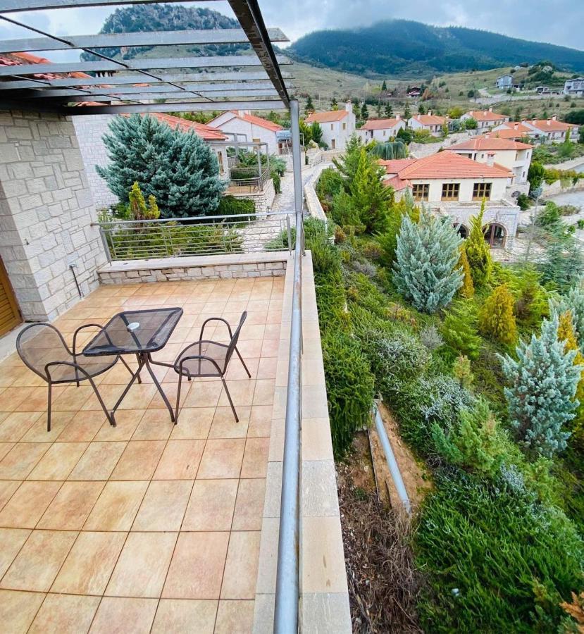 Καστρο Πετρινα Σαλε Καλαβρυτα Villa Kalávrita Kültér fotó