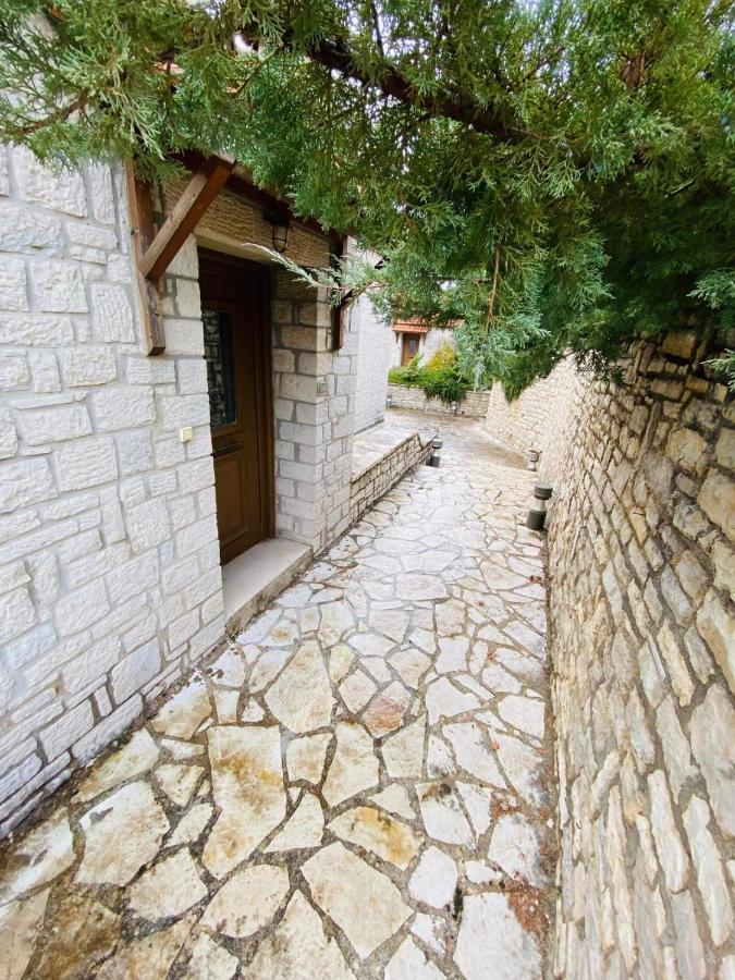 Καστρο Πετρινα Σαλε Καλαβρυτα Villa Kalávrita Kültér fotó